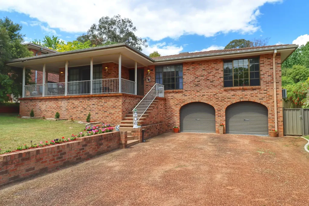 Cowra 4Zimmer Centrally Located 4 Bedroom Home