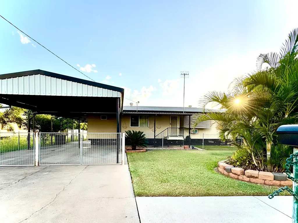 31 BRADMAN Street, Moranbah, QLD 4744