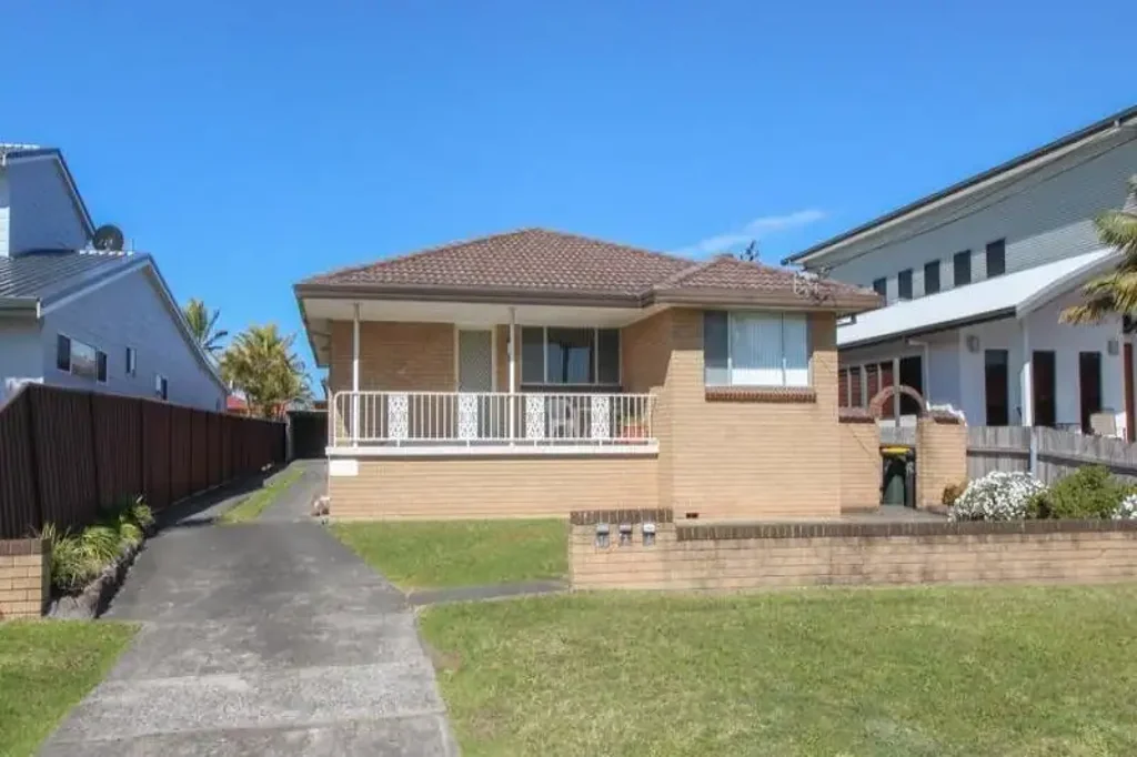 Attractive Unit and Location