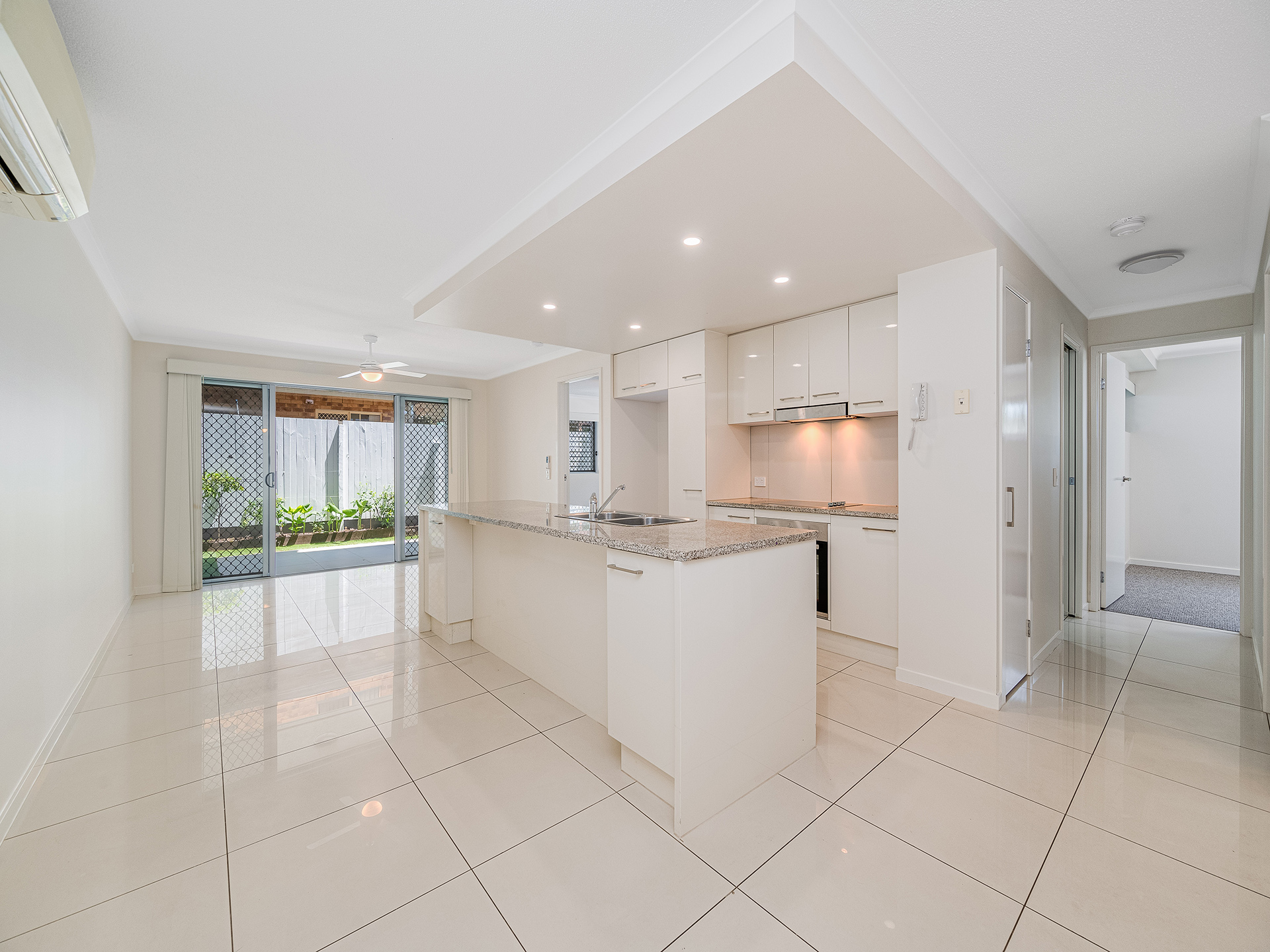 UNIT 33 40-54 PRIMARY SCHOOL CT, MAROOCHYDORE QLD 4558, 0部屋, 0バスルーム, Unit