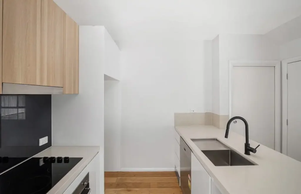 Deposit Taken, Opens Cancelled! - Well presented modern townhouse