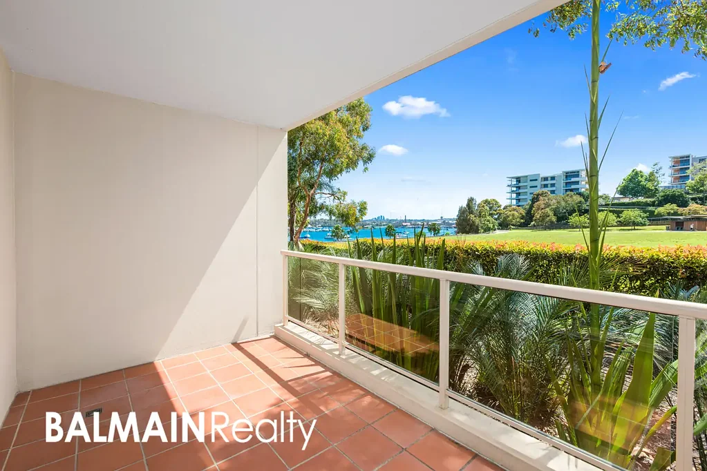 Waterfront Studio Apartment with Car Space in the Popular Balmain Shores Complex