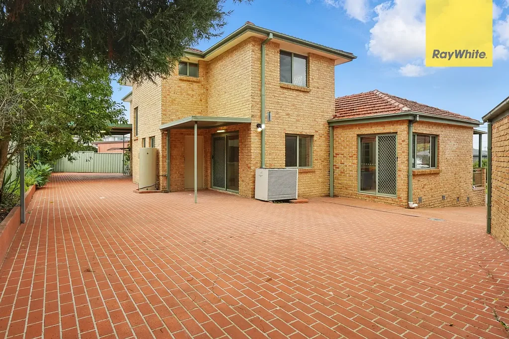 Wentworthville 5Habitaciones ELEVATED FAMILY RETREAT WITH SWEEPING VIEWS & ULTIMATE CONVENIENCE