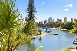 4/61-63 Hooker Boulevard, Broadbeach Waters