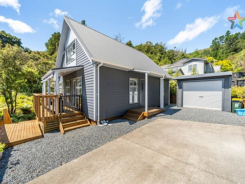 Stokes Valley 4房  MUST SELL - OWNERS SAY BRING ALL OFFERS!