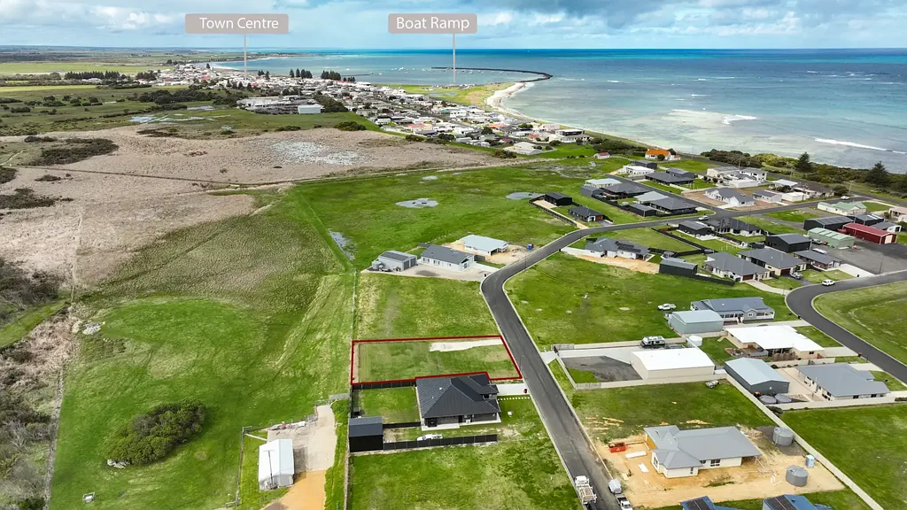Port Macdonnell GENEROUS SIZED COASTAL ALLOTMENT