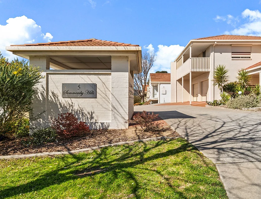 12/5 Harry Hopman Circuit, Gordon, Tuggeranong District, 3部屋, 2バスルーム, Townhouse
