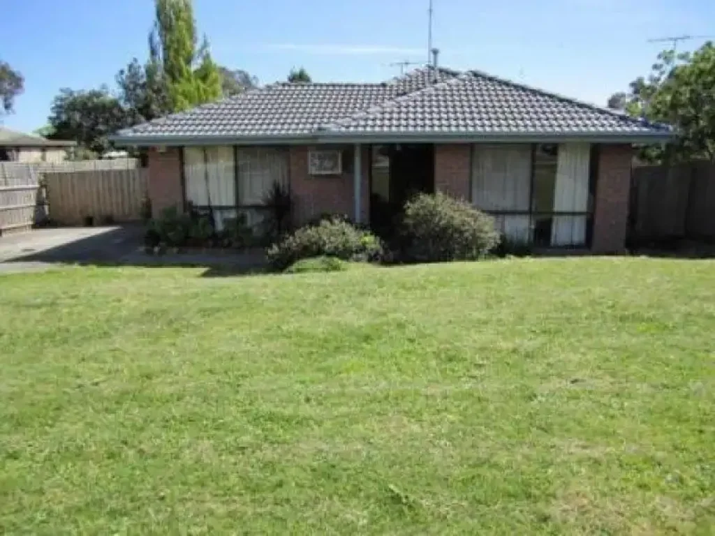 4 BEDROOM FAMILY HOME CLOSE AMENITIES!