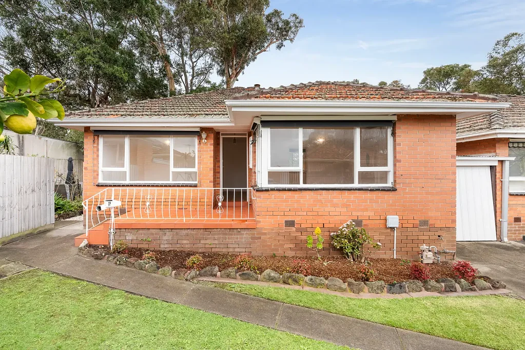 Beautifully Renovated Villa in the Heart of Hampton