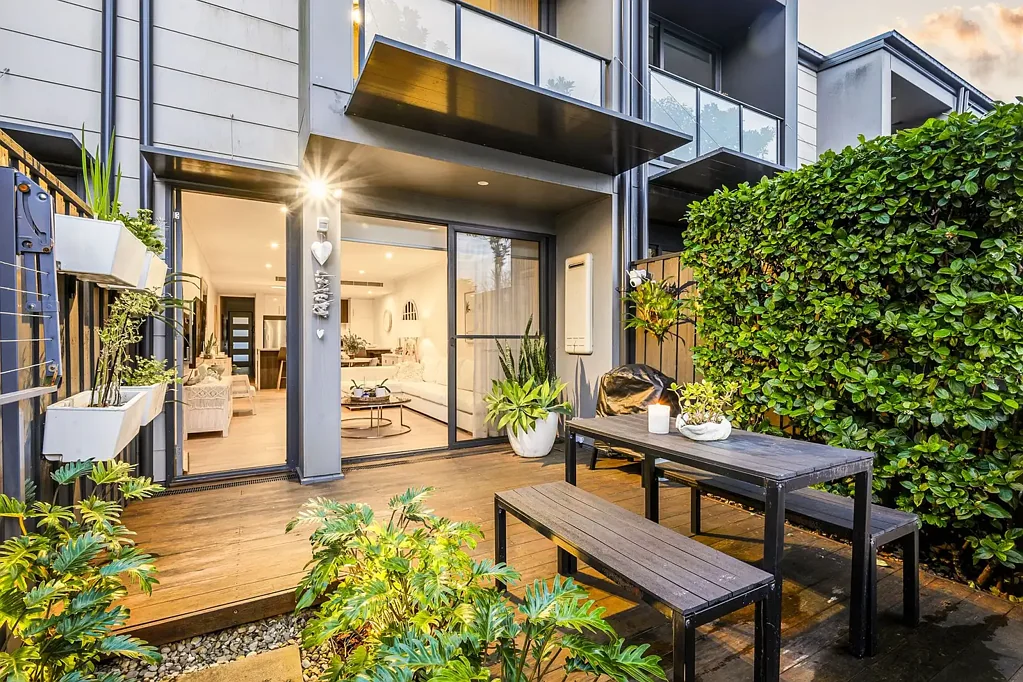 Warriewood 3Moenga Luxury Townhouse In The Heart Of Warriewood