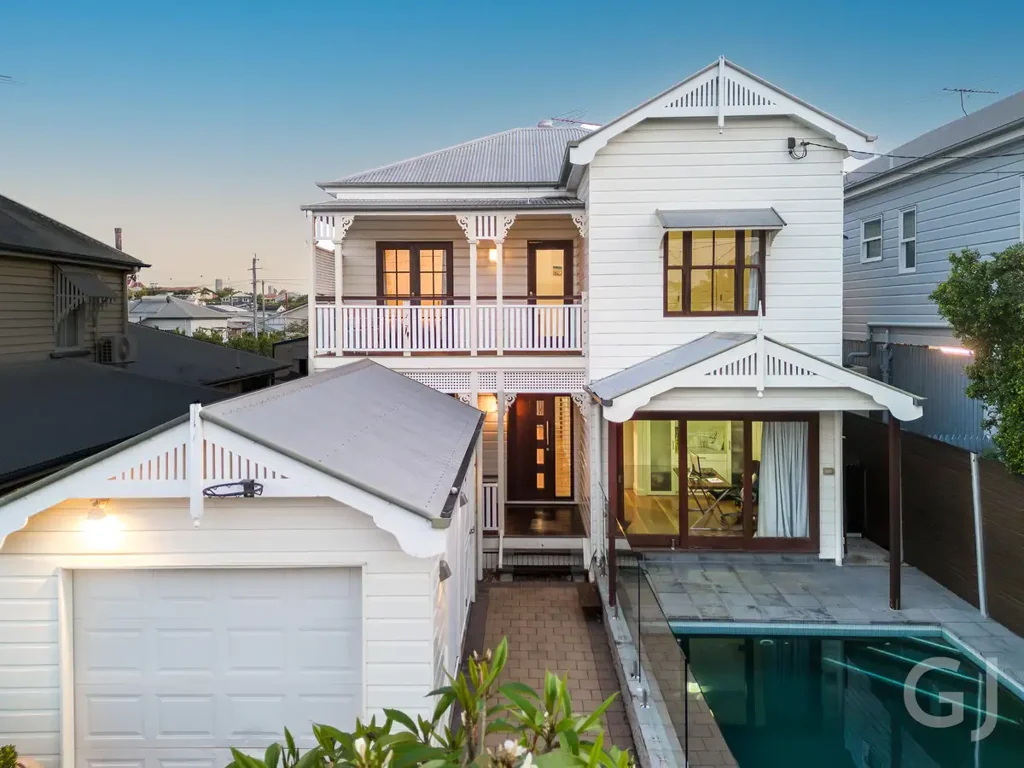 Grange 4 Bedroom Classic Home with Contemporary Accents