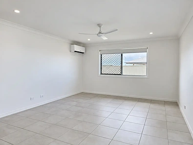 ਰਹਿਣ ਵਾਲਾ ਕਮਰਾ - 3 Zoe Way, Burrum Heads, QLD 4659