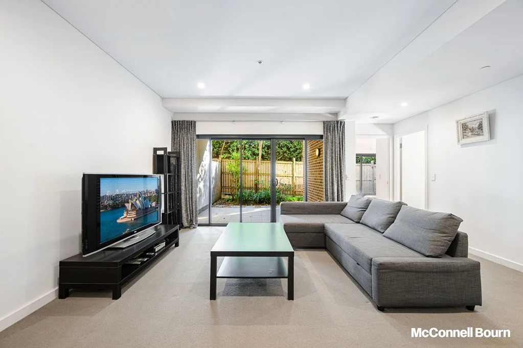 Killara 2房 朝北后院，步行至 Killara 火车站，宜居或投资的理想选择 North-Facing Backyard, Walk to Killara Train Station, Ideal for Living or Investment