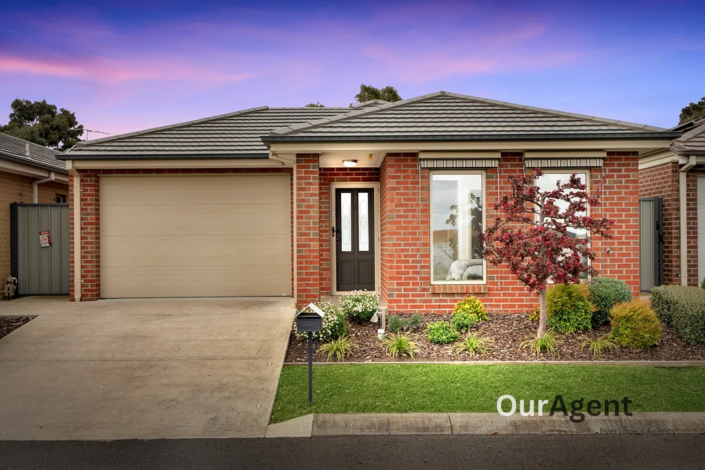 34 Branchilly Dr, Roxburgh Park, VIC 3064