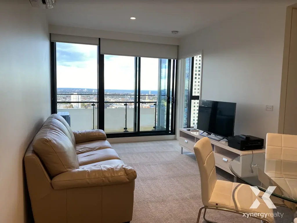 Stylish Living in Platinum apartment - Furnished