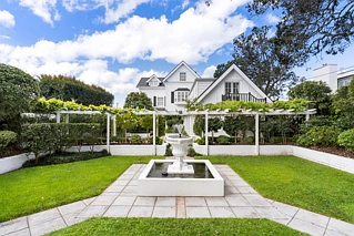 11 Kitchener Road, Takapuna, North Shore City