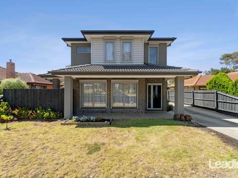 St Albans 2 Bedroom STUNNING TOWNHOUSE- IMMACULATE INSIDE AND OUT!
