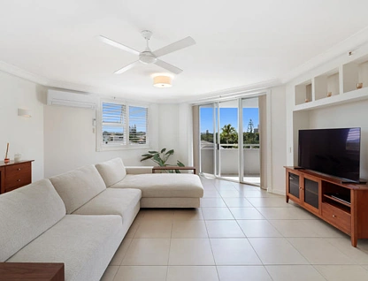 10/12 Commodore Drive, Surfers Paradise, Gold Coast, 3 Schlafzimmer, 2 Badezimmer, Apartment