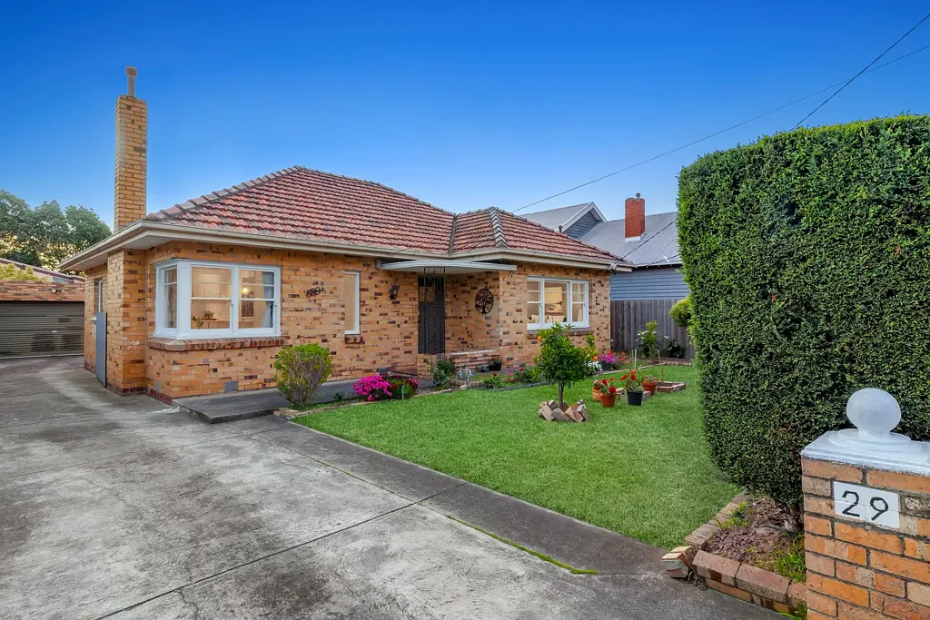 Oakleigh 4 Slaapkamer Traditional Deco Construction Renovated for Modern Life