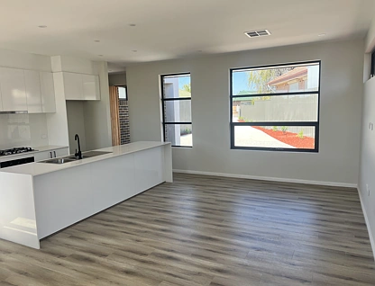 2/15 Ringwood Road, Morphett Vale, Southern Adelaide, 3 कमरे, 2 बाथरूम, House