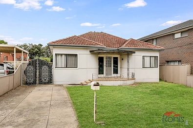 Condell Park 3 Slaapkamer SMART INVESTMENT WITH STRONG FUTURE POTENTIAL