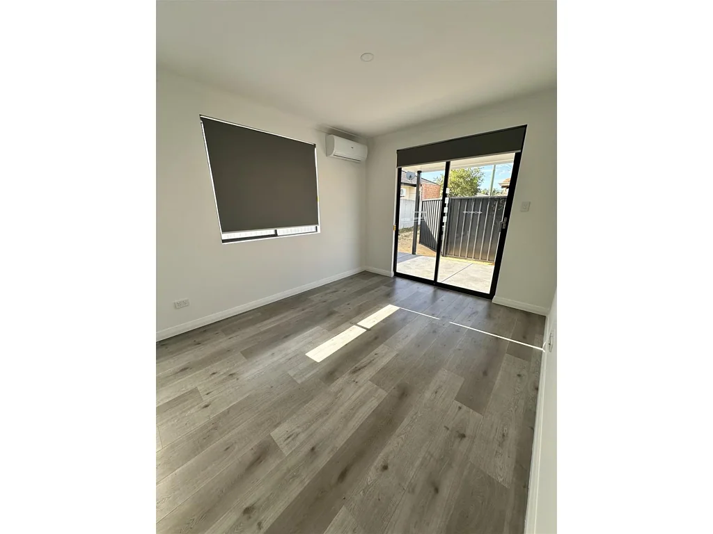 2-bedroom Unit style home in GREAT Location