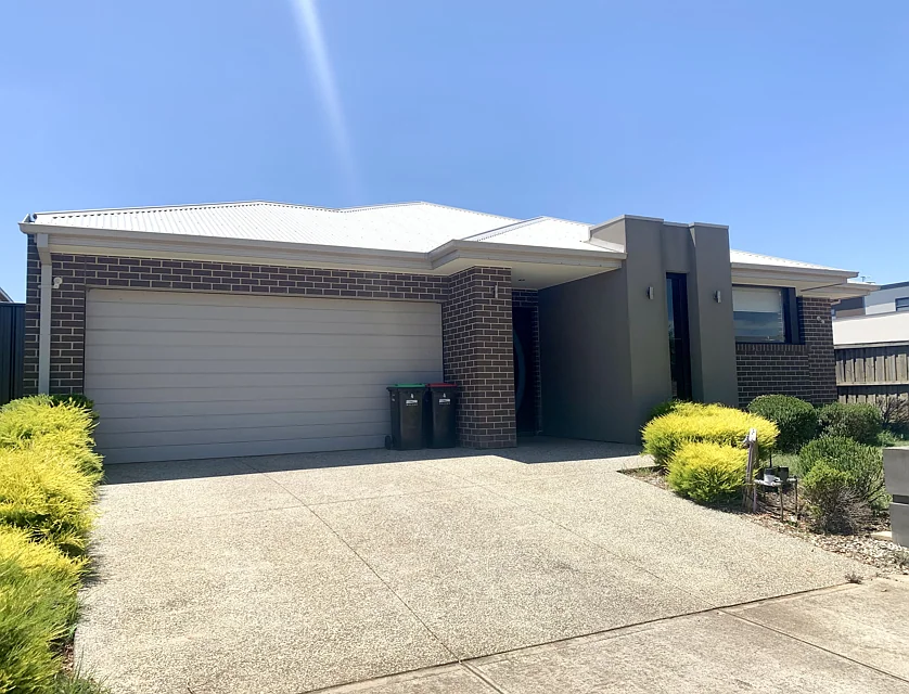 4 Longford Crescent, Weir Views, North West Melbourne, 4 कमरे, 2 बाथरूम, House