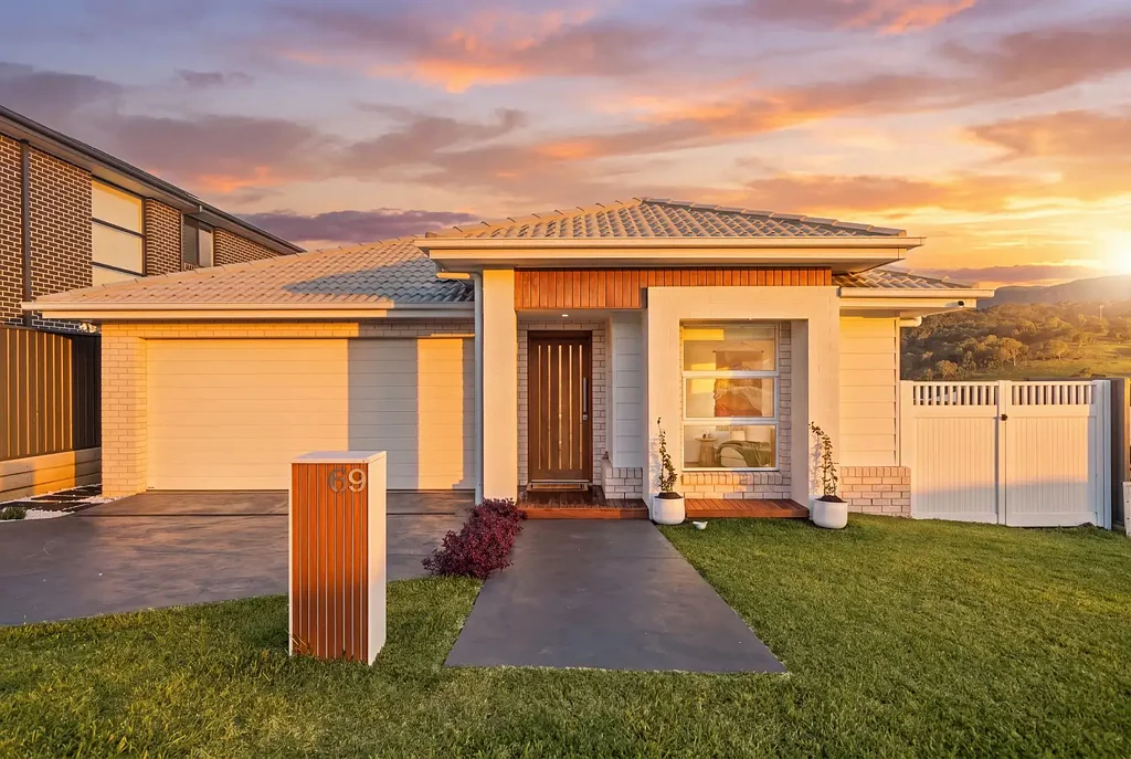 Calderwood 4બેડરૂમ Exclusive Off-Market Opportunity | The Family Home You've Been Waiting For
