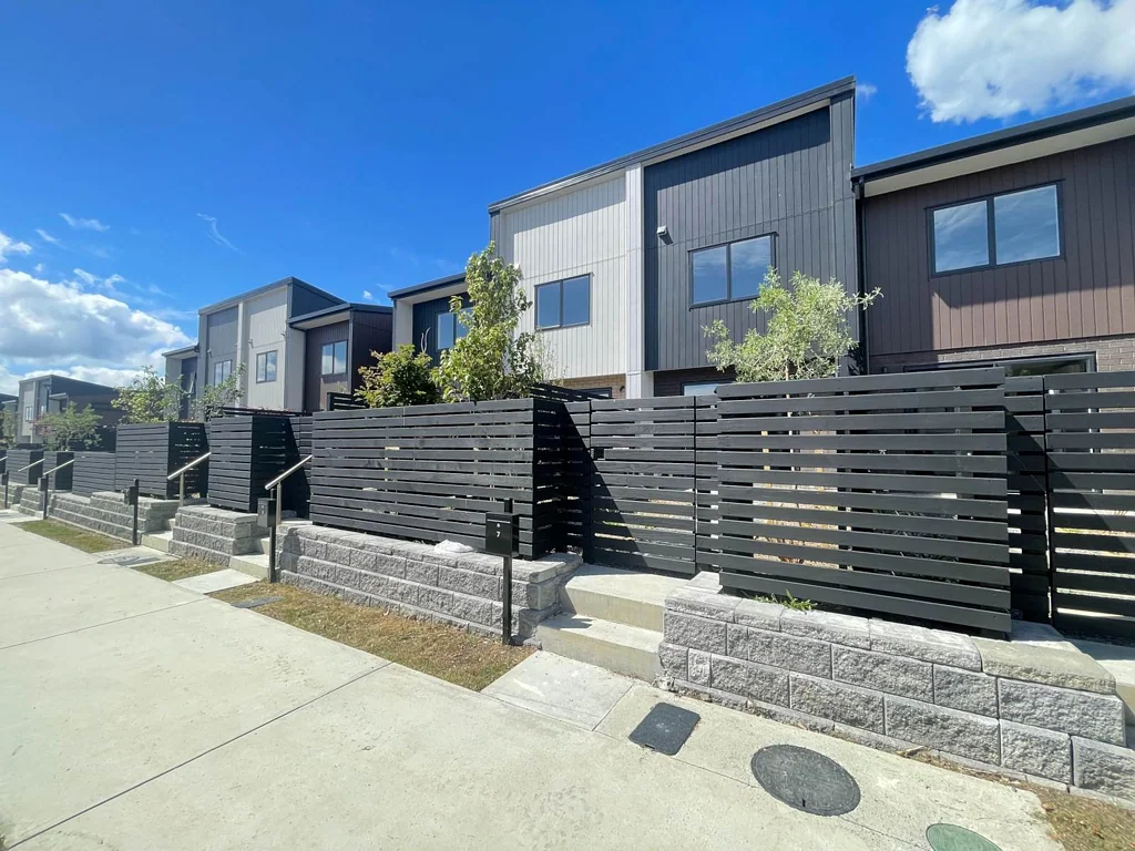 2 bedroom townhouse - fantastic location!