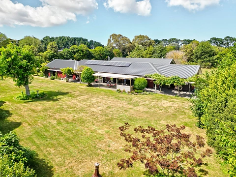 Kai Iwi  Impressive Pākaraka property