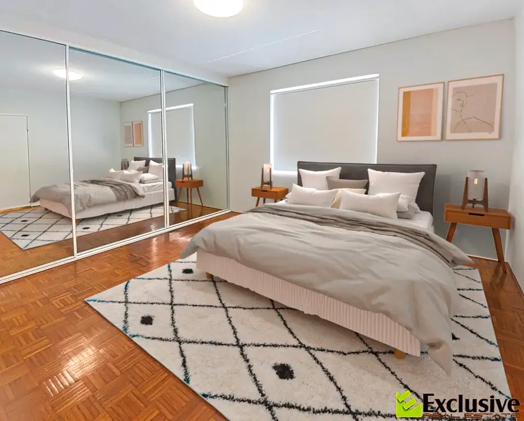 Spacious top floor unit