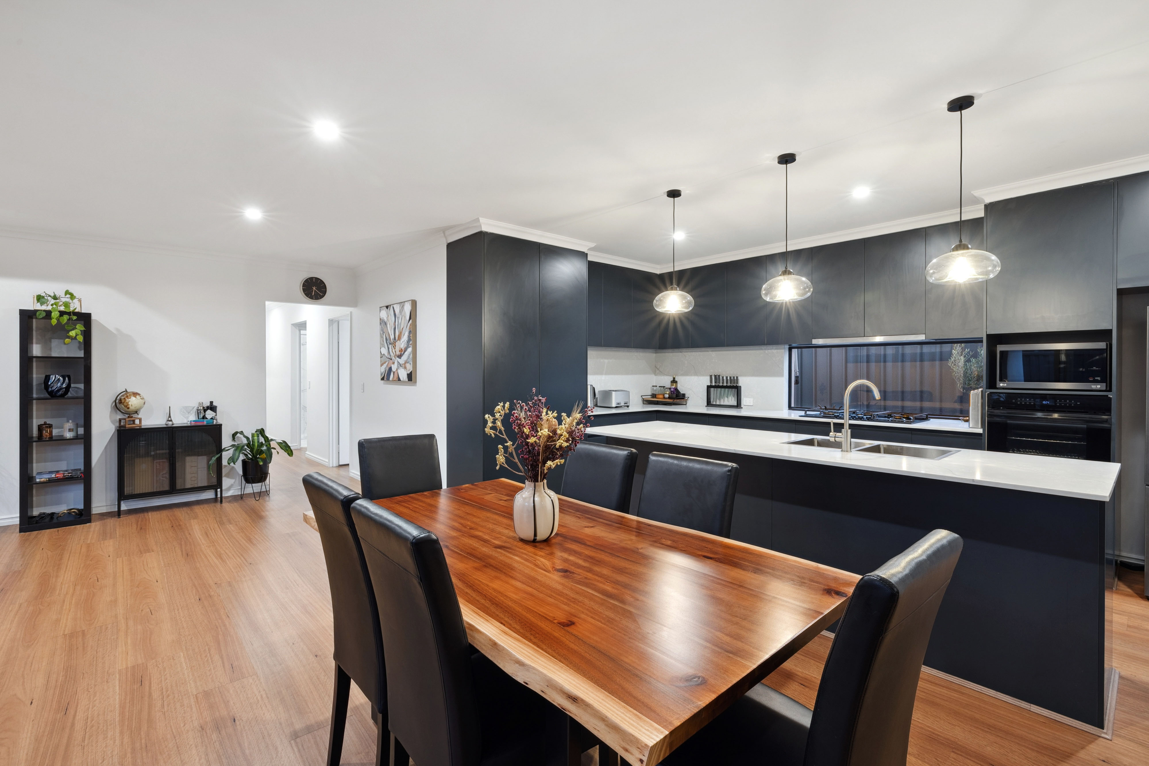 8B CABRAMATTA ST, BAYSWATER WA 6053, 0 habitaciones, 0 baños, House