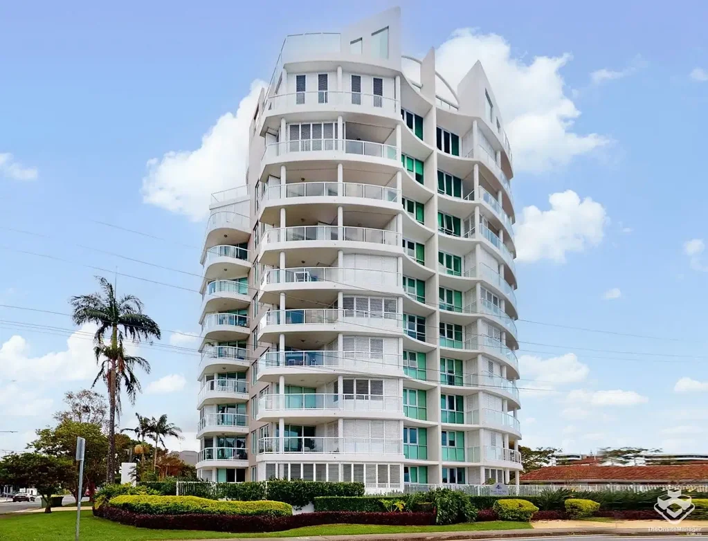 ID:21150642/242 Marine Parade, Labrador, QLD 4215