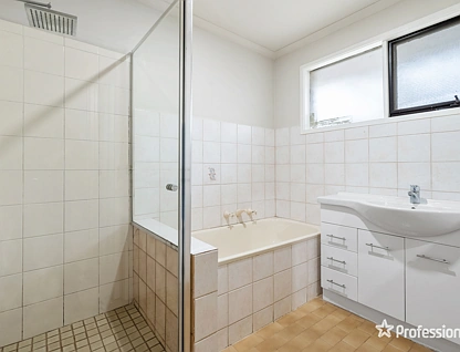 1/1 Montrose Court, Sydenham, VIC 3037, 3房, 1浴, Unit