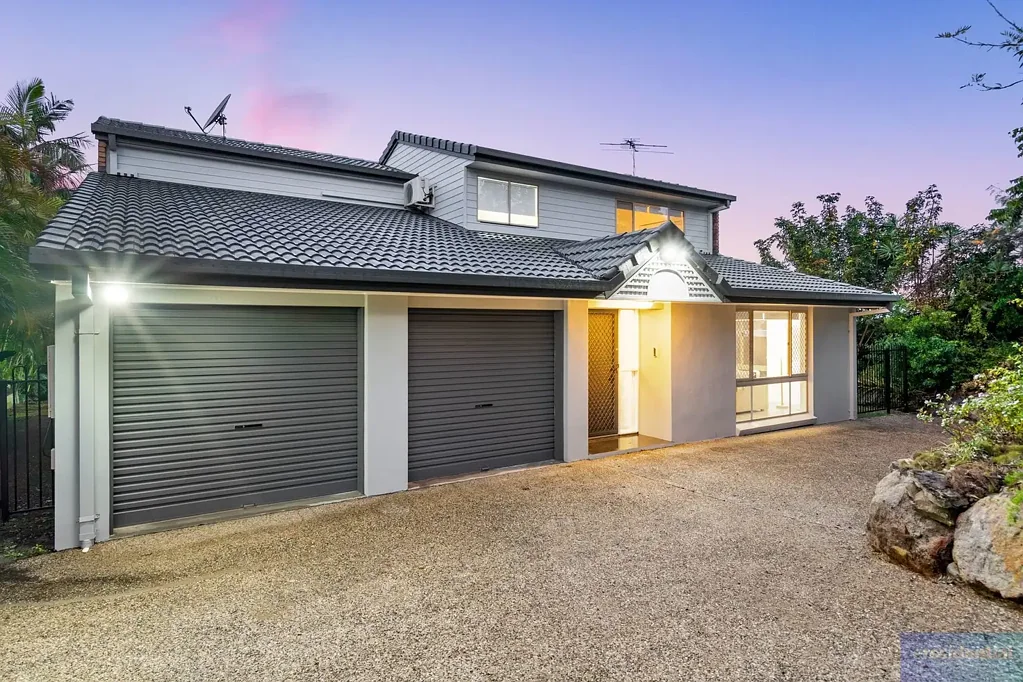 21 Lucy Drive, Edens Landing, QLD 4207