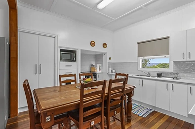 166 Glebe Road, Booval, QLD 4304, 4 slaapkamers, 2 badkamers, House