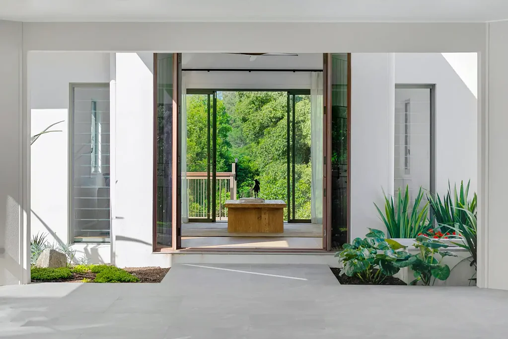 Doonan 5房  Unparalleled Design and Renovations