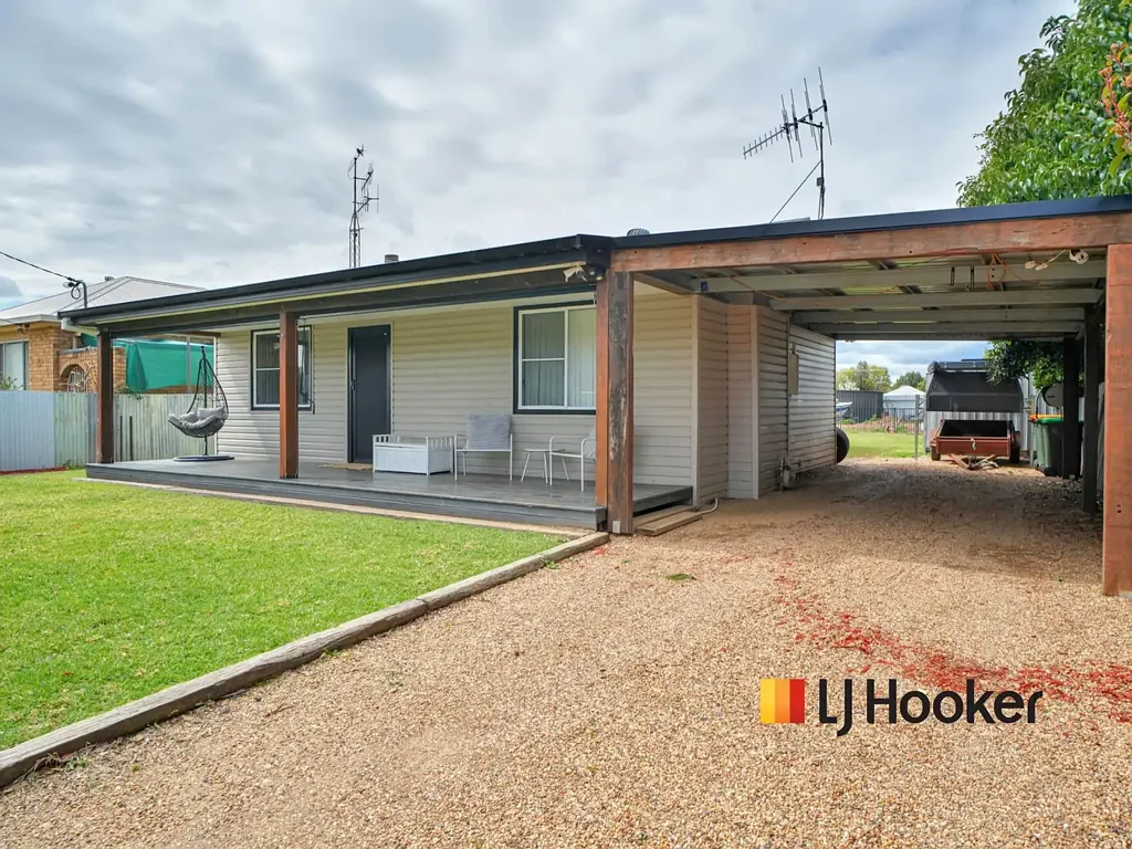 Narromine 3房  Renovated Retreat with Room to Move – 123 Meryula Street, Narromine