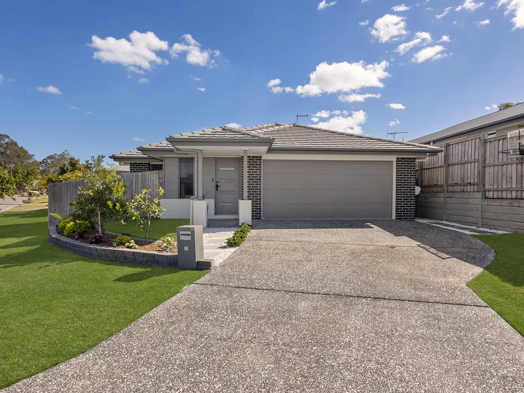 Ripley 3房 您完美的家庭住宅 | 坐落在一个安静的角落 | 即可享受!  Your Perfect Family Home | Nestled In A Quiet Pocket | Ready To Enjoy!