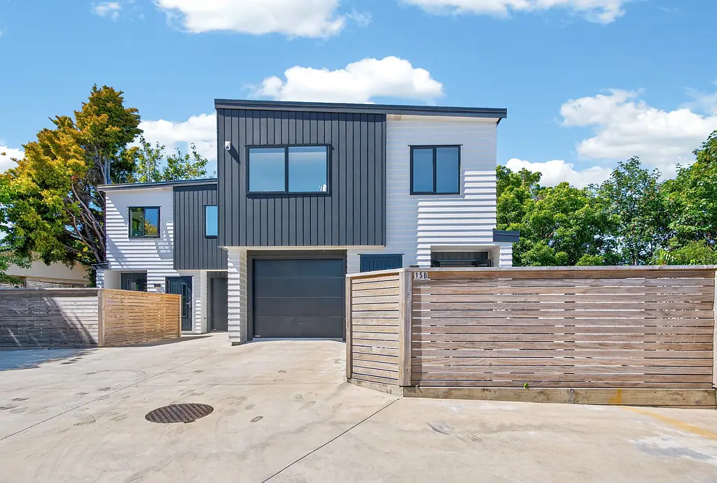 15B Rowe Parade, Wainuiomata, Lower Hutt, Wellington