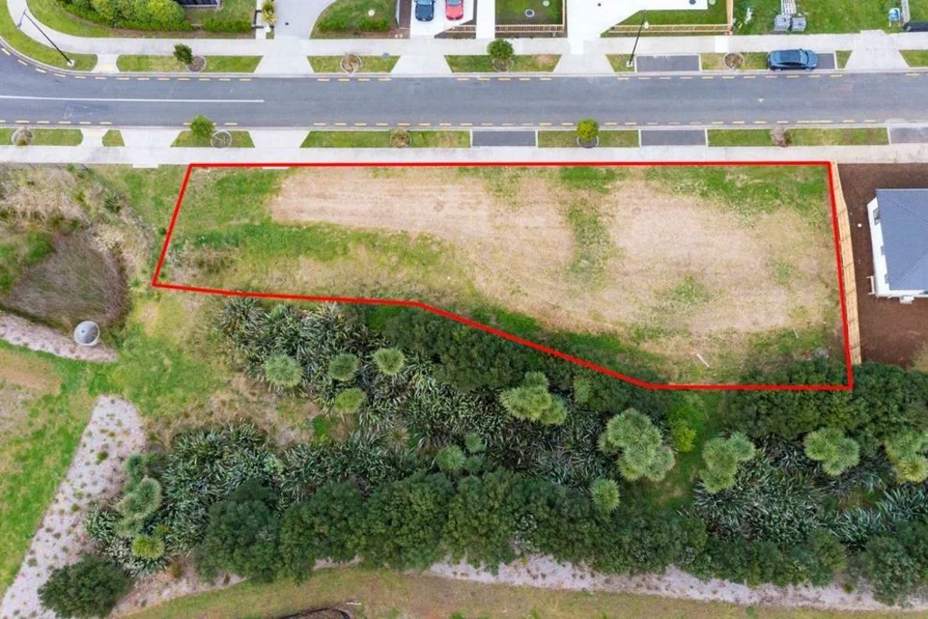 Glenbrook 869sqm Section - Geotech Report Available.