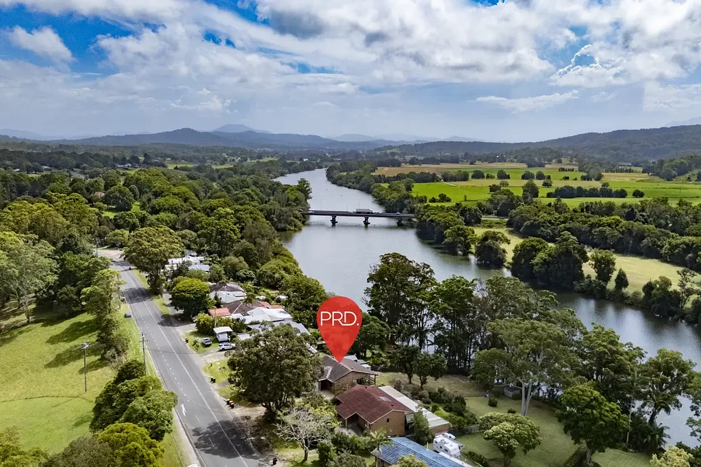 TWO BEDROOM RALEIGH RIVER FRONT DELIGHT