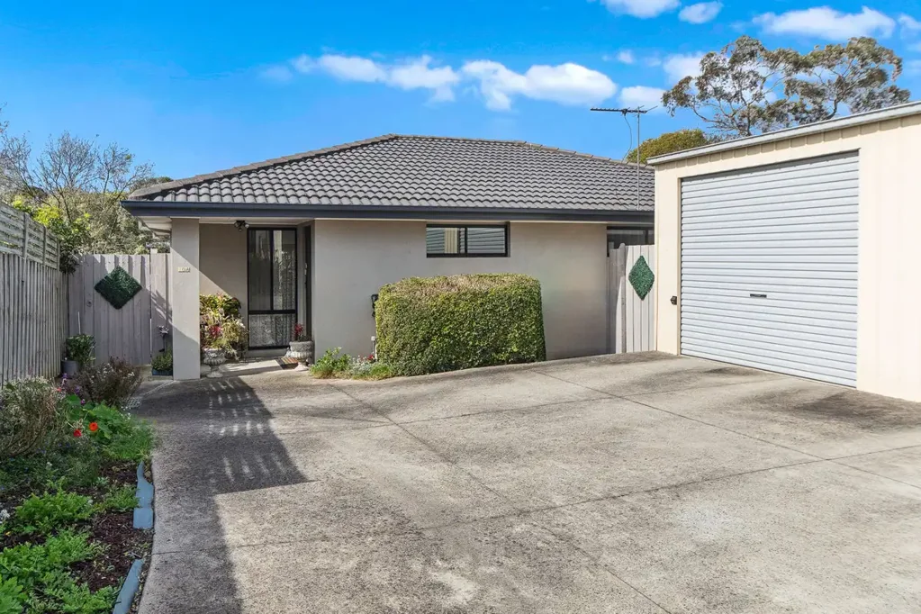 Cranbourne 2 Slaapkamer Immaculate Villa Living ( No Body Corp )