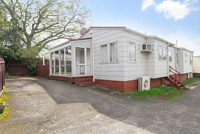 Henderson 3房  Mortgage Pressure = Your Opportunity