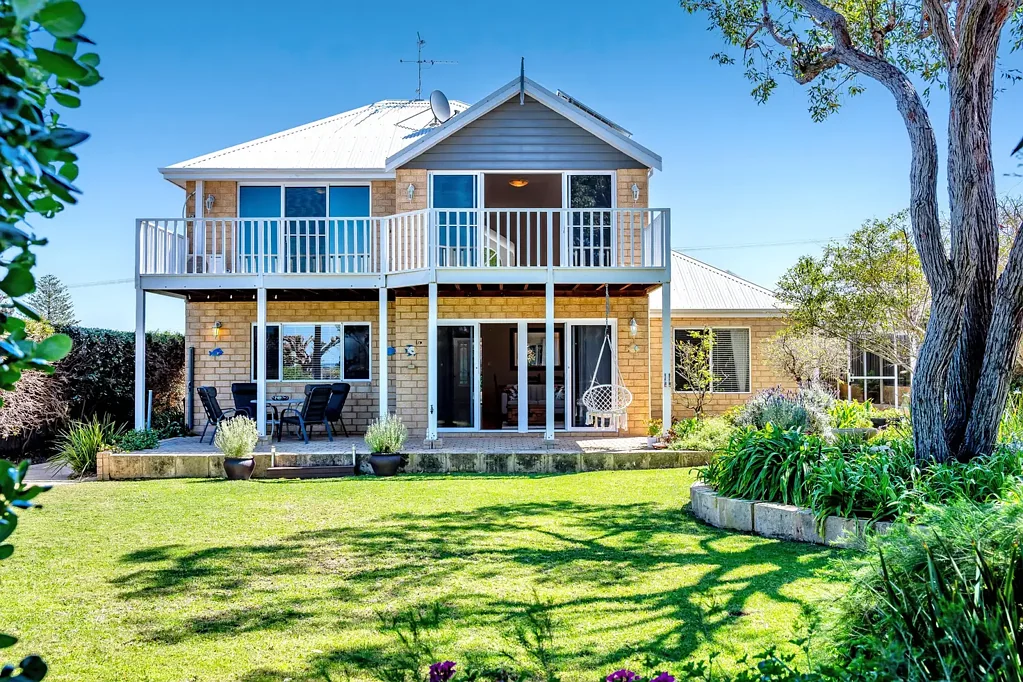 3 Muir Street, Halls Head, WA 6210
