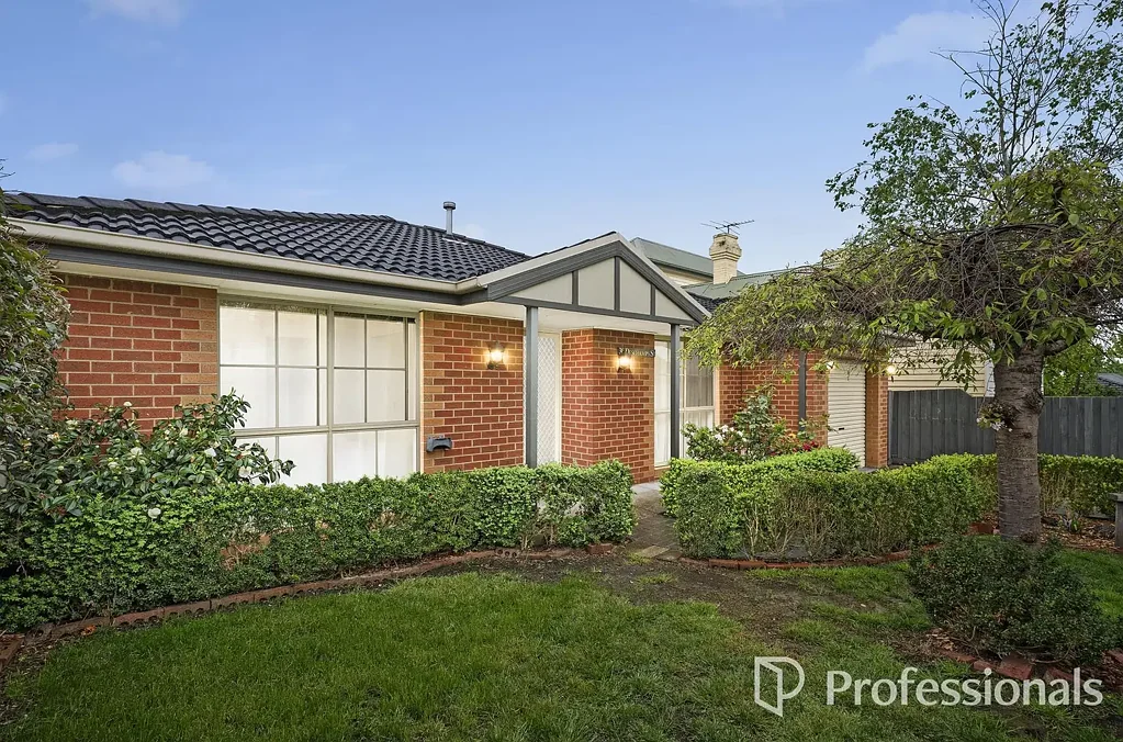 Lilydale 3ਬੈੱਡਰੂਮ OUTSTANDING STREET FRONTAGE MEETS MODERN COMFORT