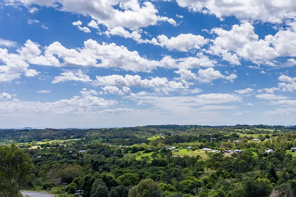 Mapleton  BUILD THE HINTERLAND DREAM: RARE OPPORTUNITY WITH VIEWS!