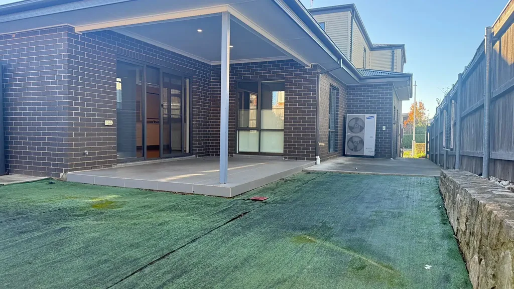 Contemporary Living in a Thriving Community