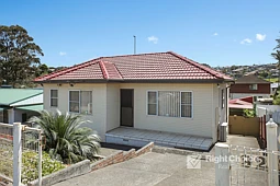 92 Weringa Avenue, Lake Heights