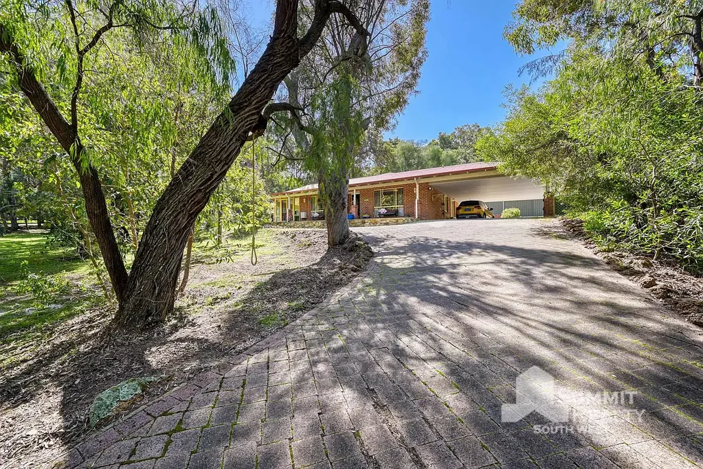 Leschenault 4 Slaapkamer Comfortable Family Living in Leschenault